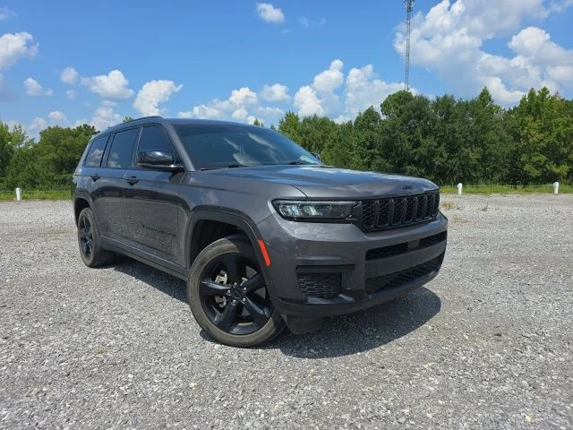 Used 2023 Baltic Gray Clearcoat Metallic Jeep Altitude X image 1
