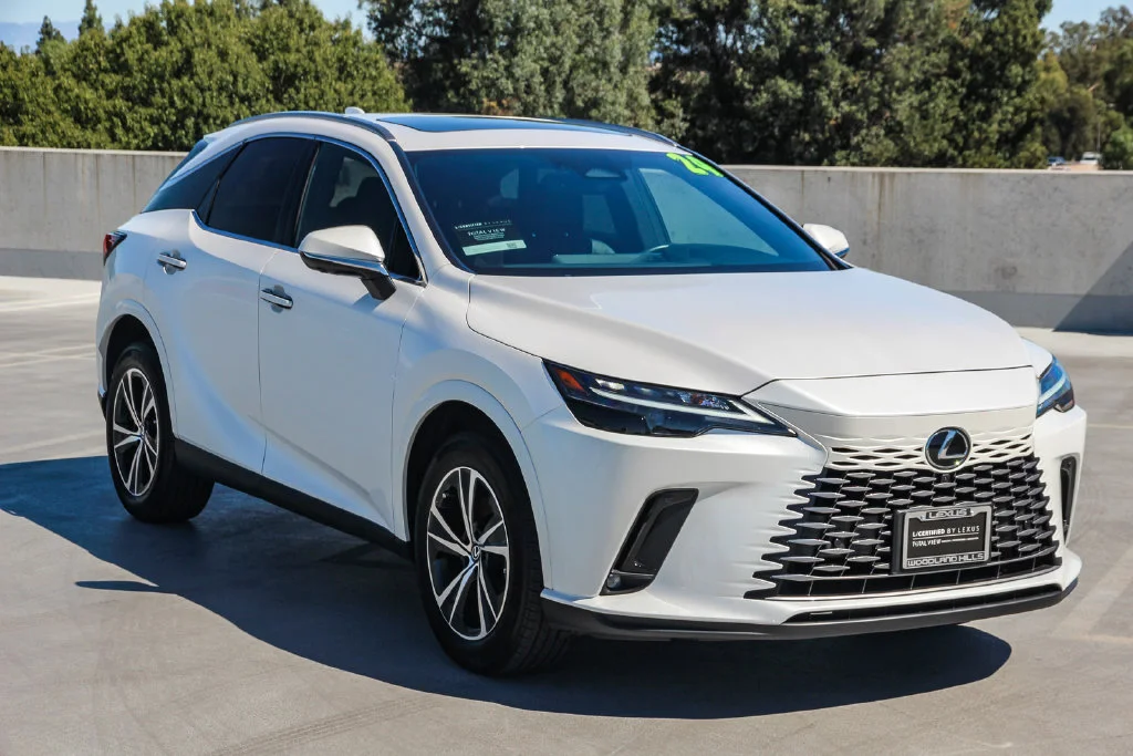 Certified Used 2024 White Lexus 350h Premium image 3