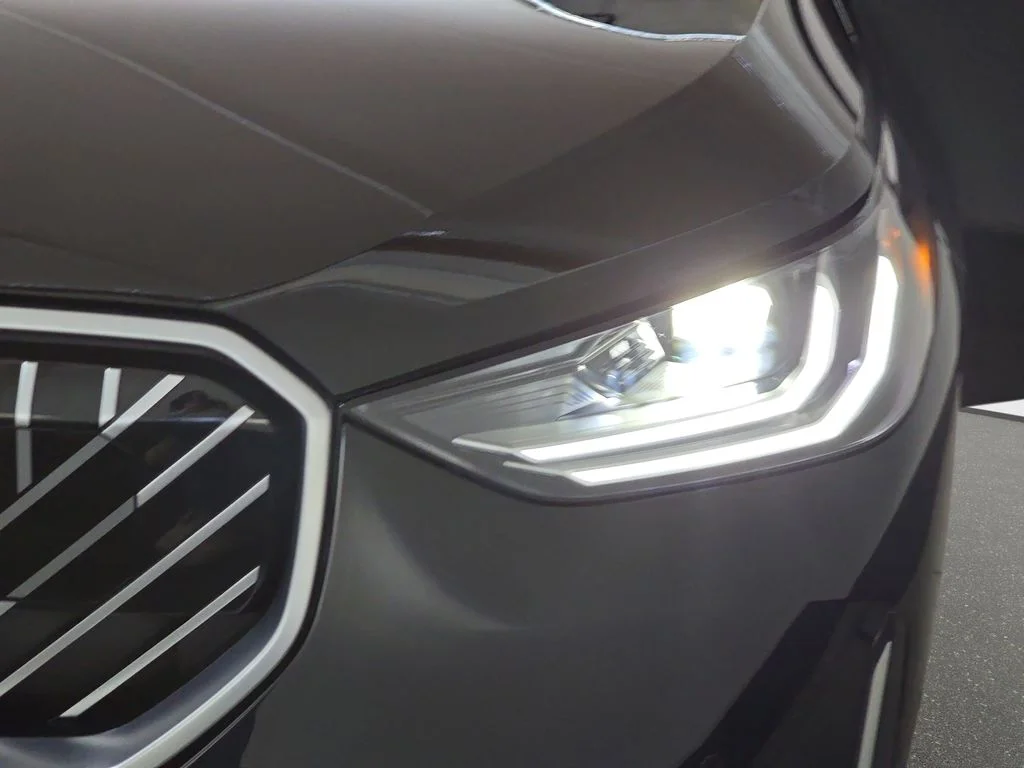 Used 2025 Black Sapphire Metallic BMW 30 xDrive image 32