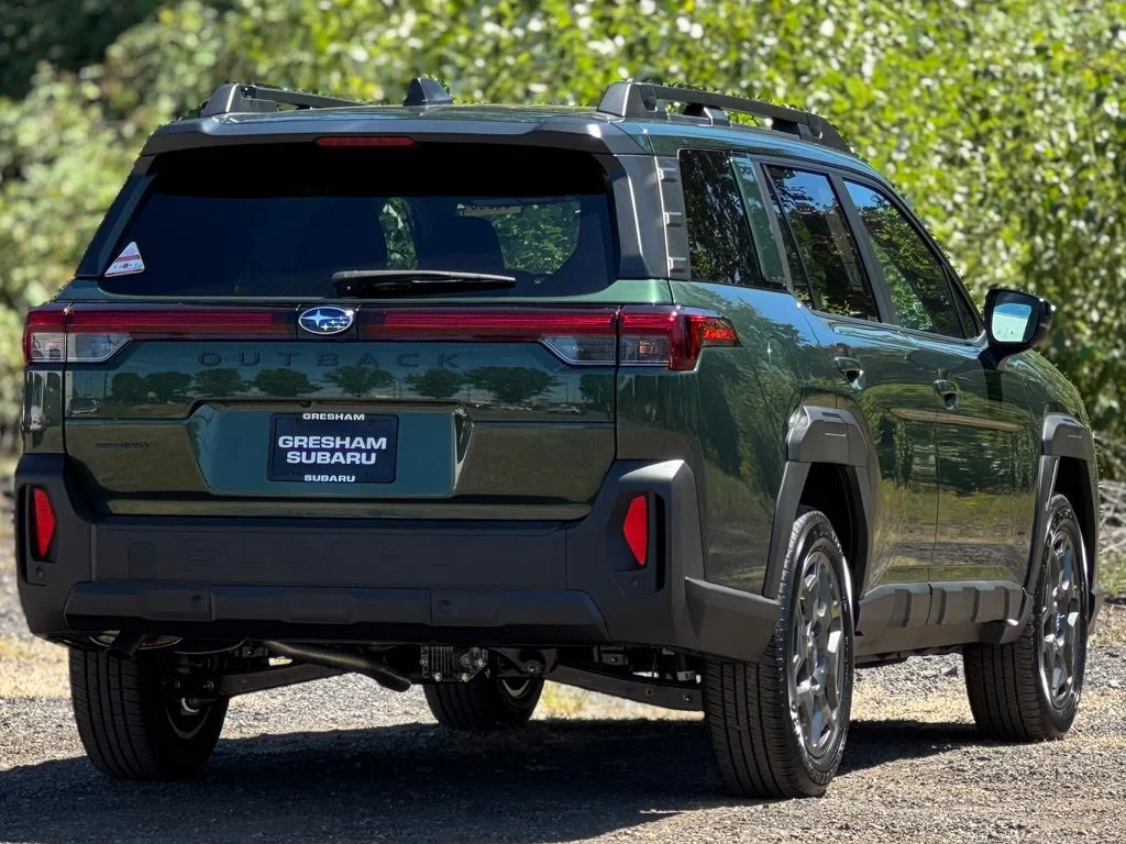 New 2026 DEEP EMERALD GREEN PEARL Subaru Premium image 8