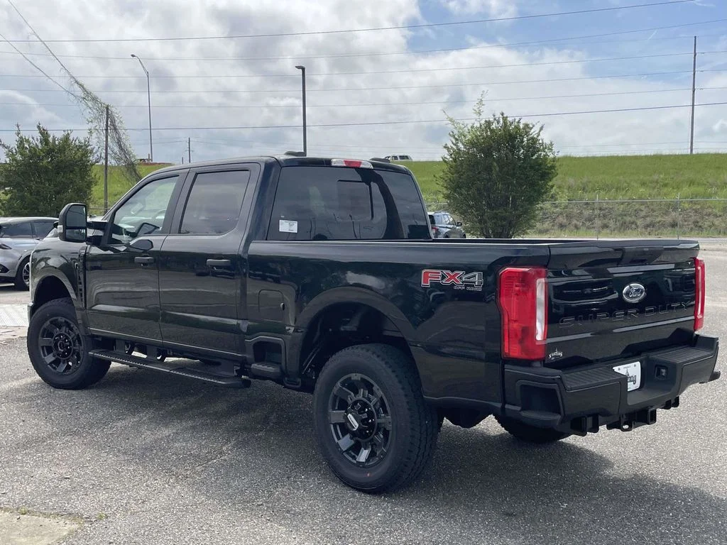 New 2026 Black Ford XL image 5