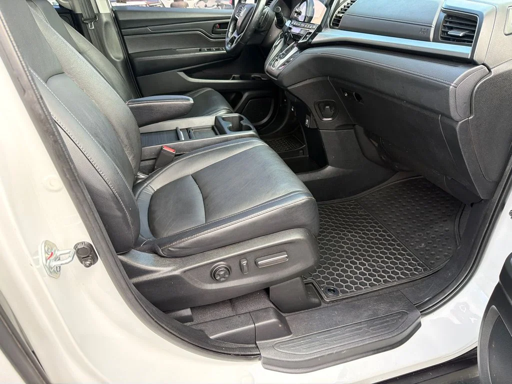 Used 2021 White Honda EX-L image 13