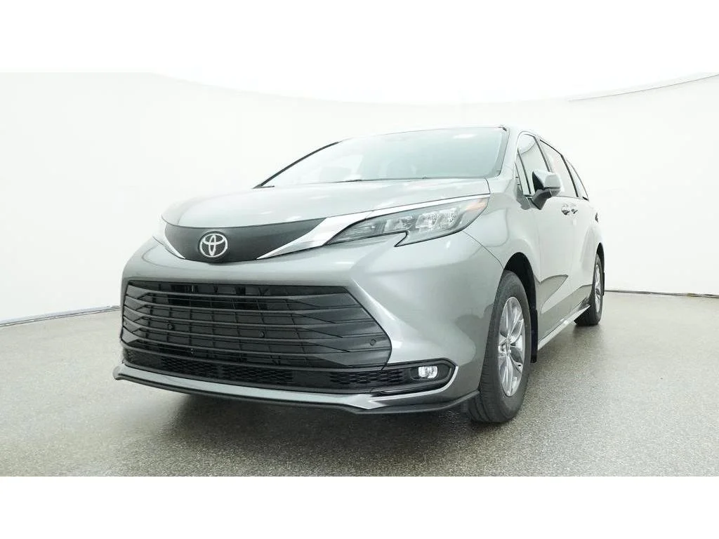 New 2026 Heavy Metal Toyota XLE image 32