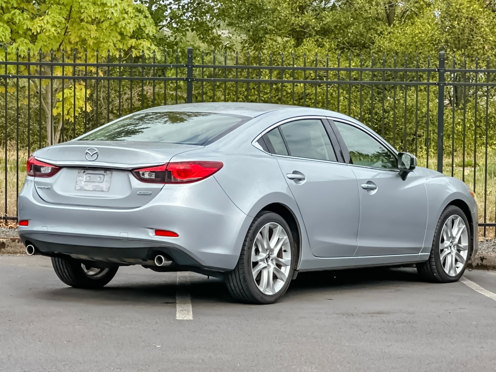 Used 2017 Silver Mazda Touring image 4
