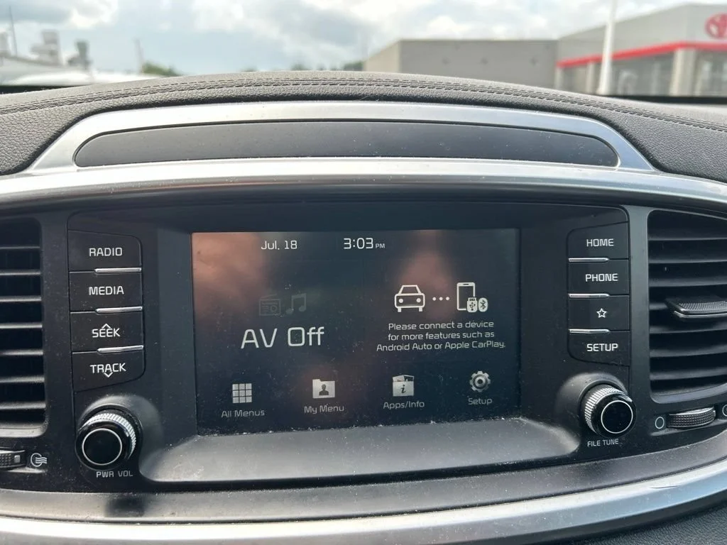Used 2020 Passion Red Kia LX image 10
