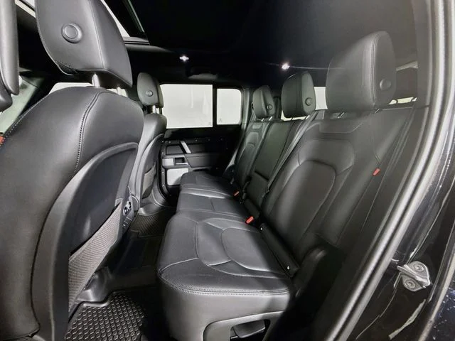 Certified Used 2024 Black Land Rover X-Dynamic SE image 24
