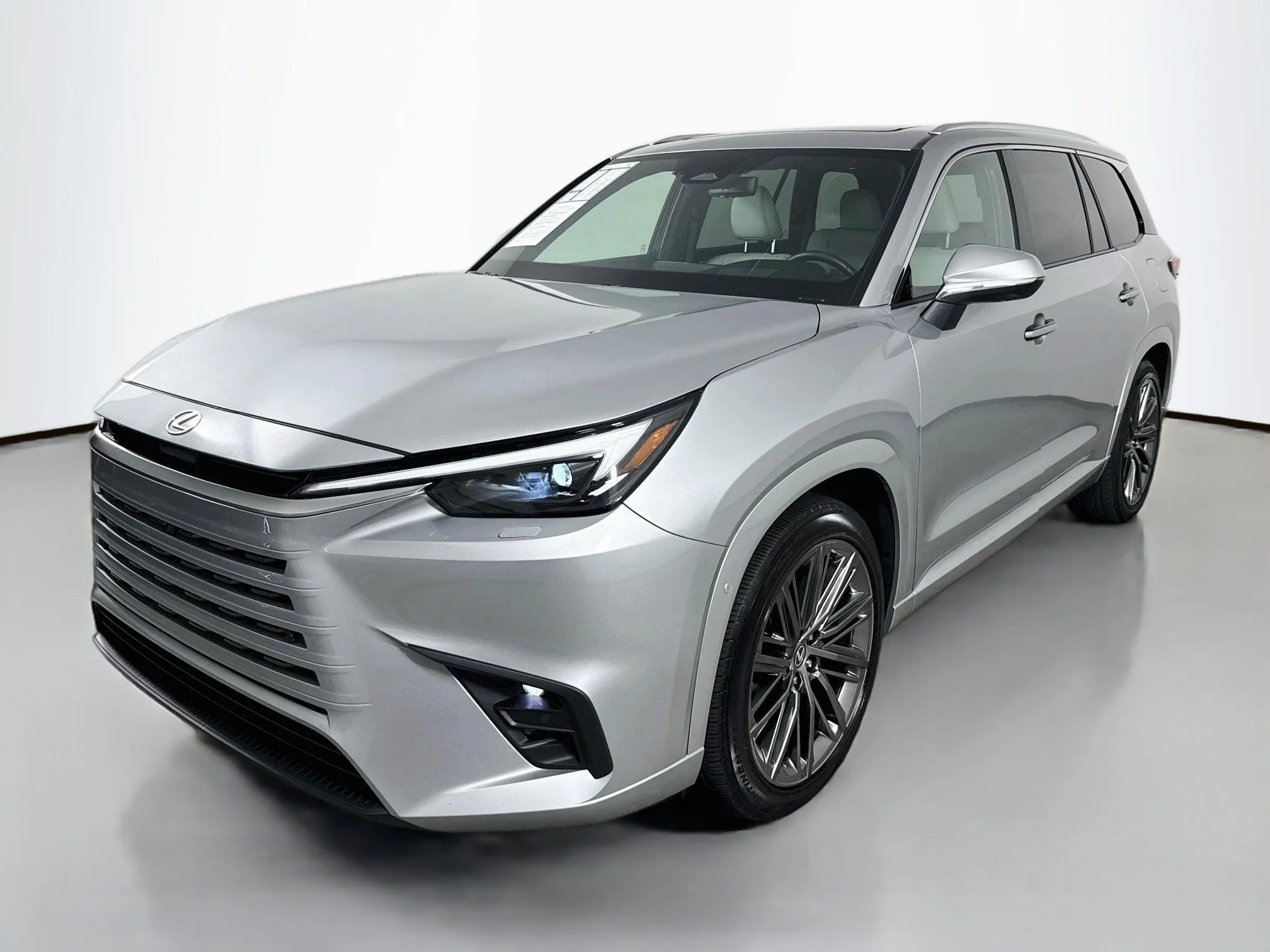 Certified Used 2025 Celestial Silver Metallic Lexus 350 Luxury image 3