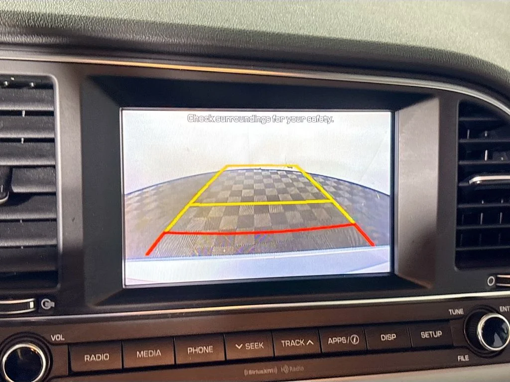 Used 2017 Silver Hyundai SE image 16