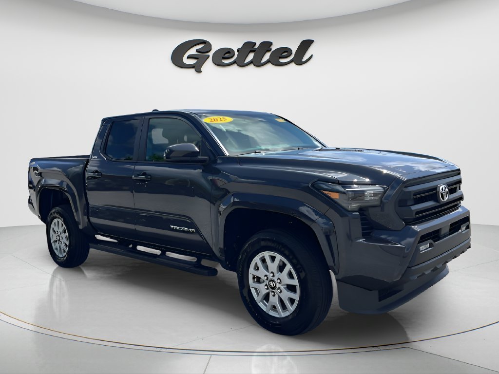 Used 2025  Toyota SR5 image 3