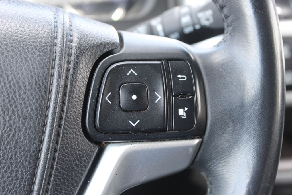 Used 2014 Gray Toyota Limited image 31