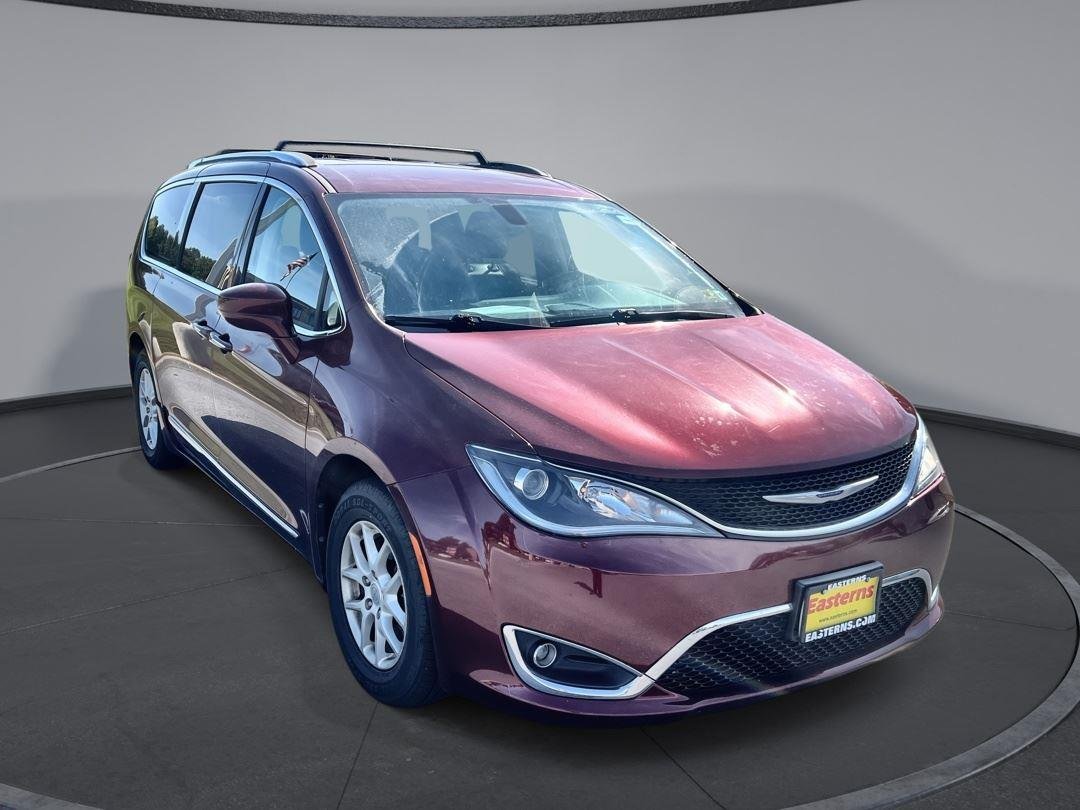 2020 Chrysler Pacifica Touring L's photo