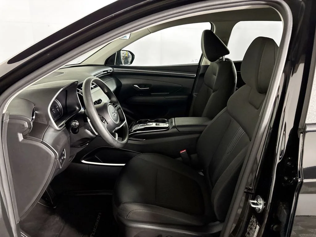 Used 2024 Black Hyundai SEL image 11