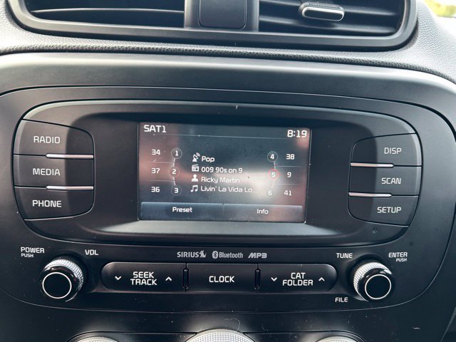 Used 2016 Red Kia Plus image 15