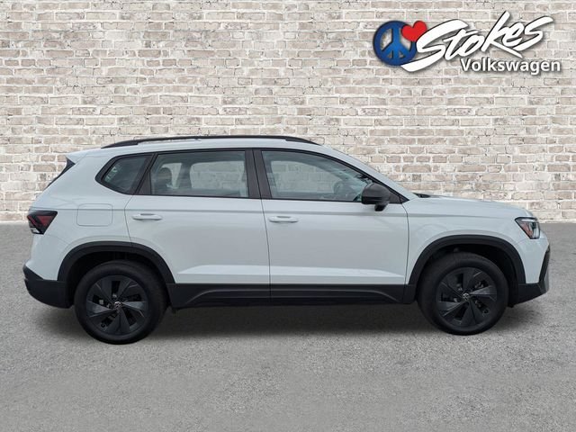 Used 2025 White Volkswagen 1.5T S image 3