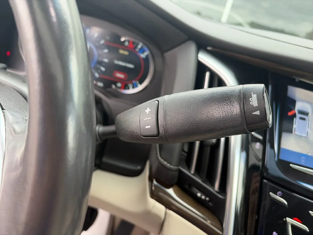 Used 2020 White Cadillac Premium Luxury image 28