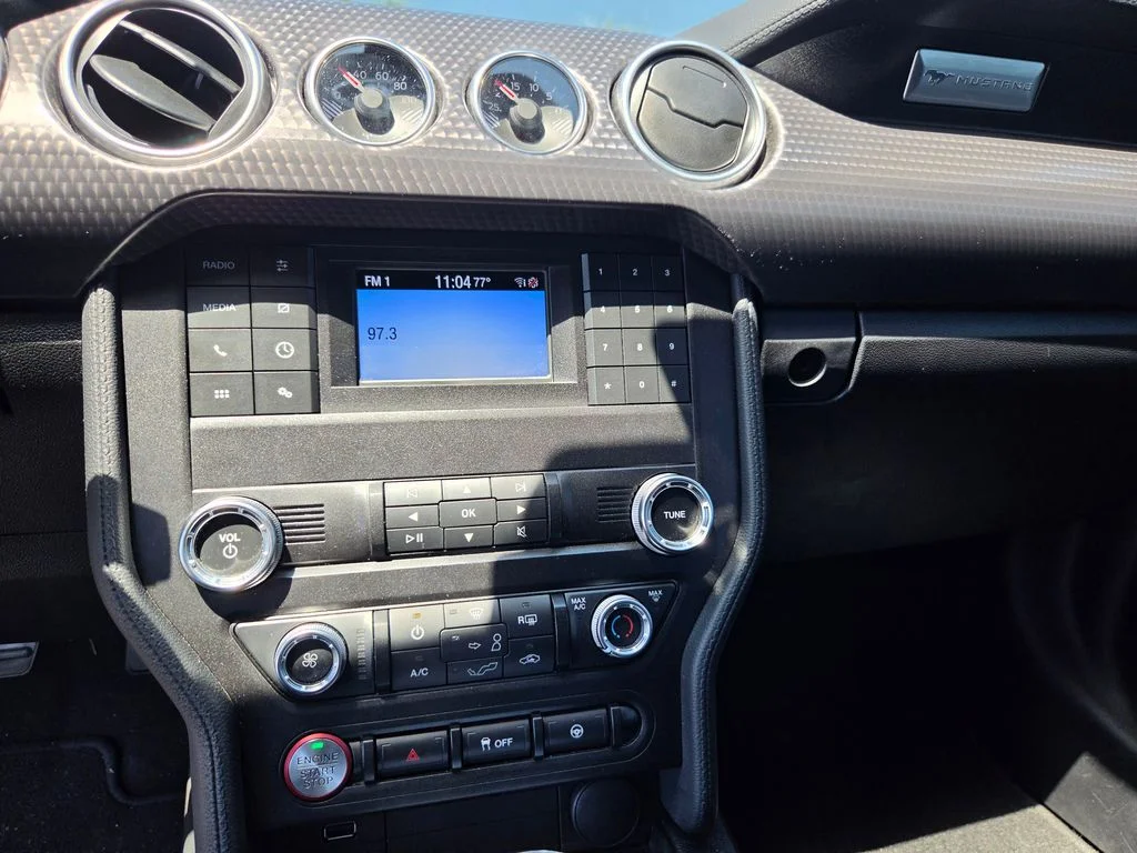 Used 2019 Black Ford GT image 15