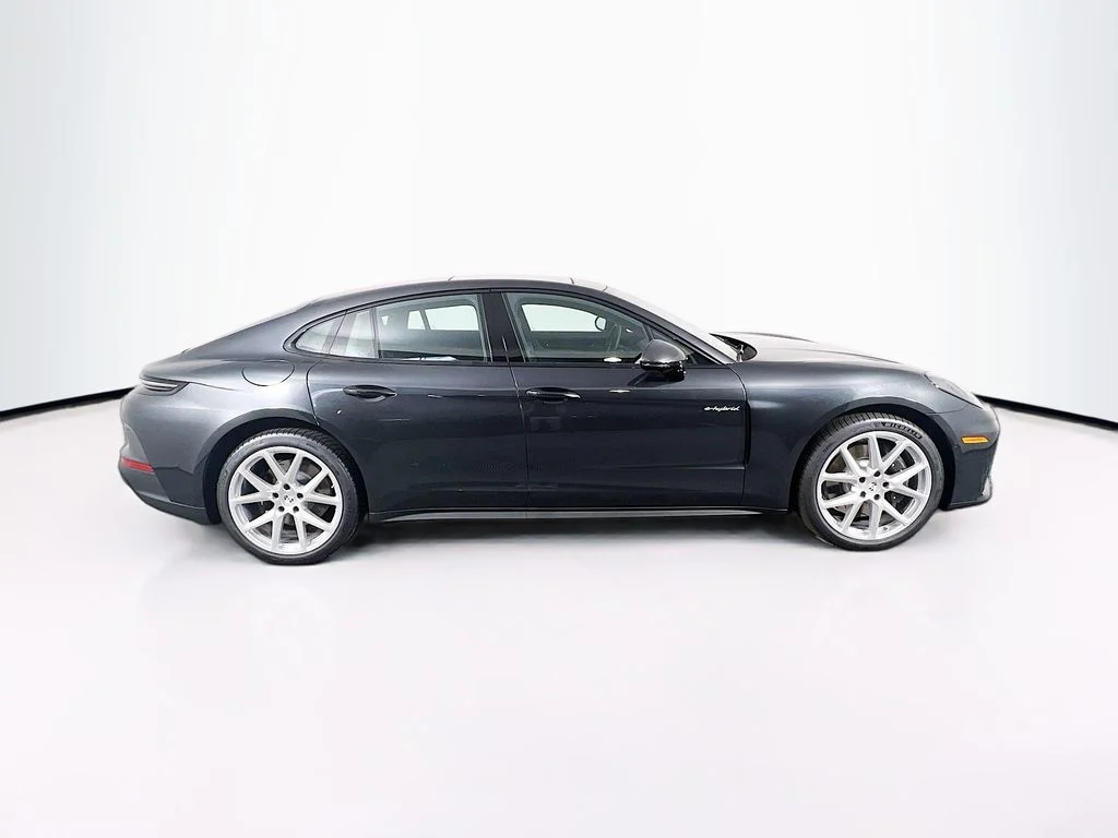 2025 Porsche Panamera 4 E-Hybrid - Photo 8