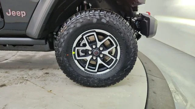 New 2026 Black Clear-Coat Exterior Paint Jeep Rubicon image 13