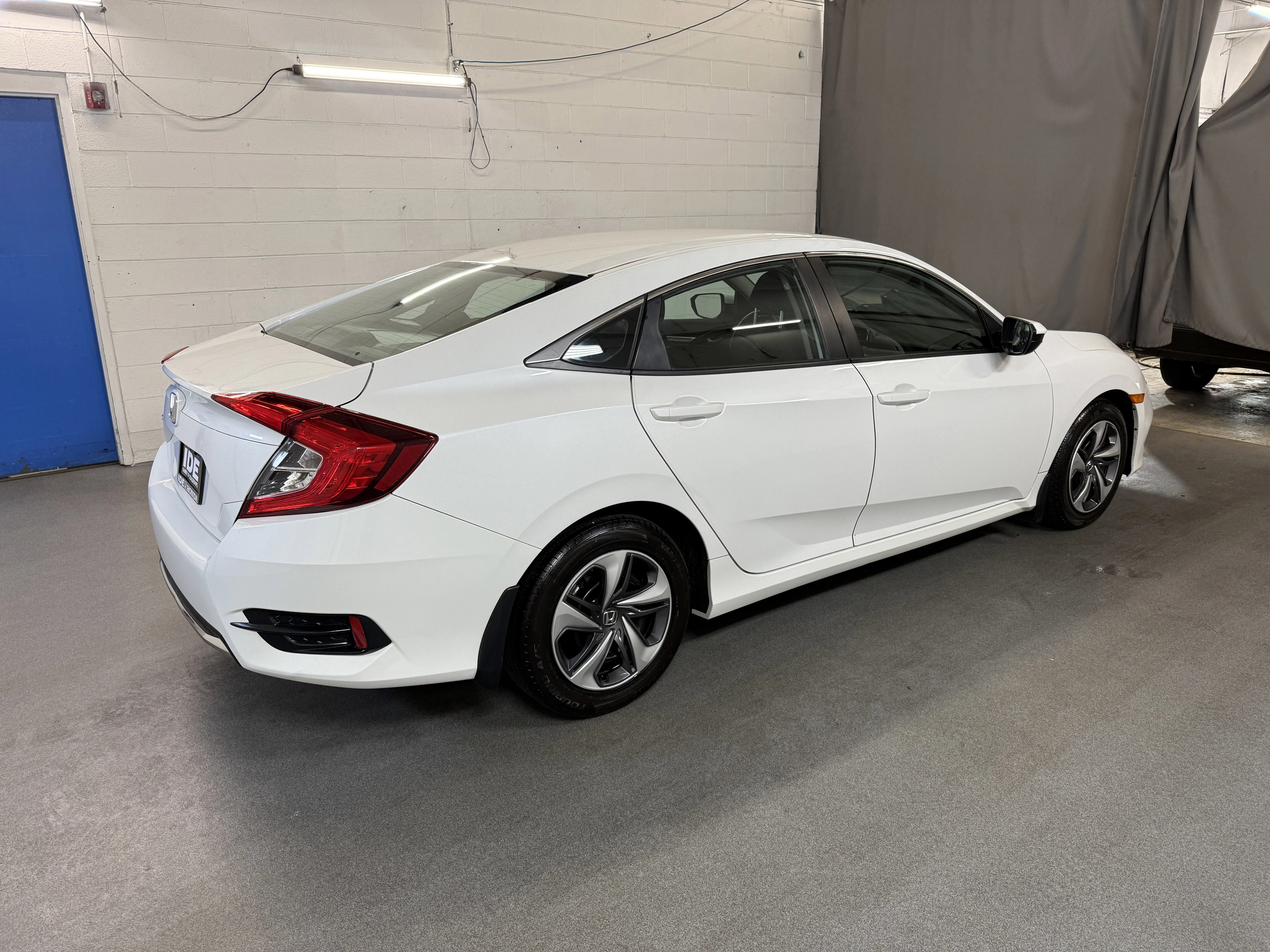 Certified Used 2019 Platinum White Pearl Honda LX image 9