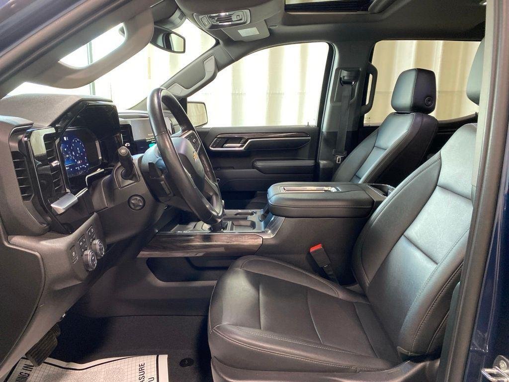 Used 2022 Blue Metallic Chevrolet LTZ image 6