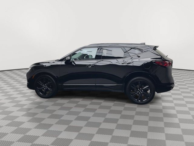 Used 2020 Black Chevrolet RS image 38