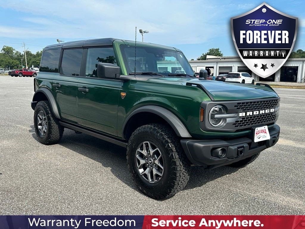 Used 2025 Green Ford Badlands image 9