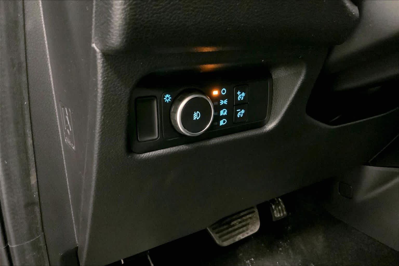 New 2026 Shadow Black Ford XL image 18