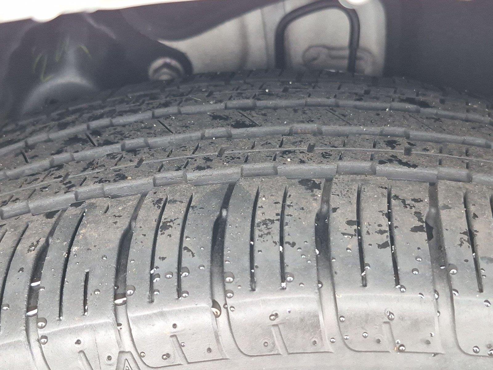 Used 2025 Wind Chill Pearl Toyota XLE image 12