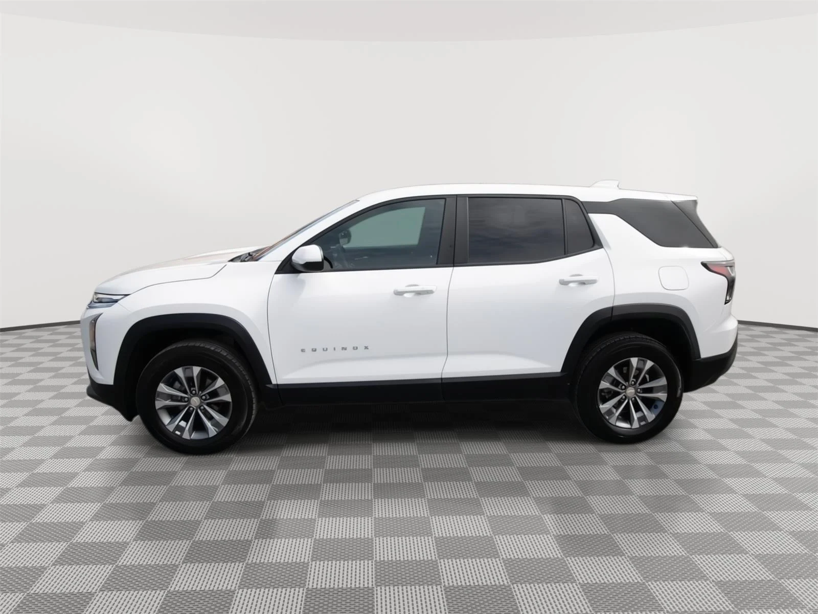 2025 Chevrolet Equinox LT - Photo 8