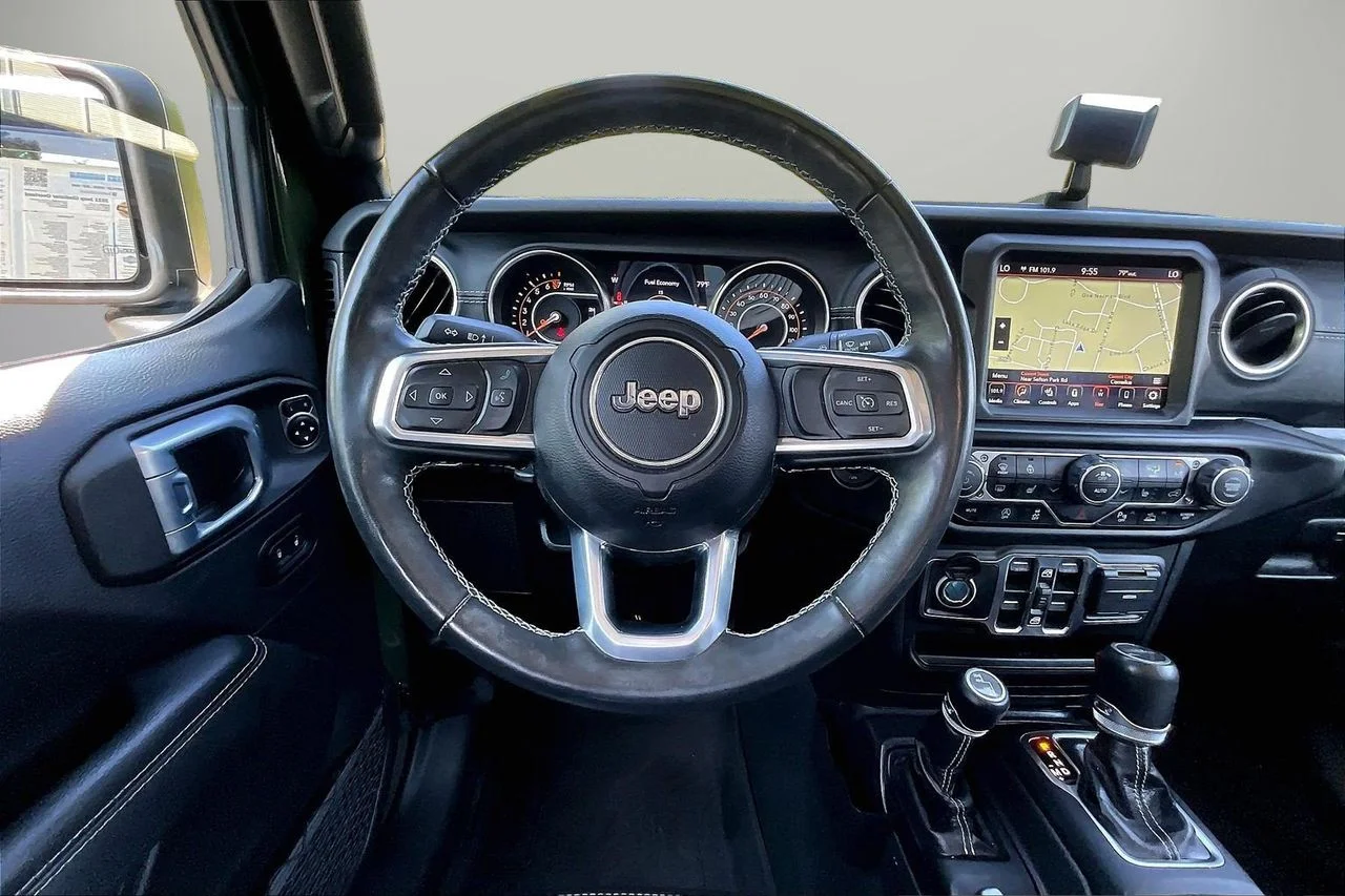 Used 2022 Green Jeep Overland image 11