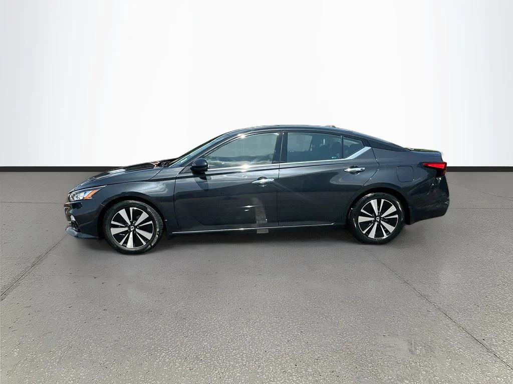 Used 2020 Blue Nissan 2.5 SV image 4