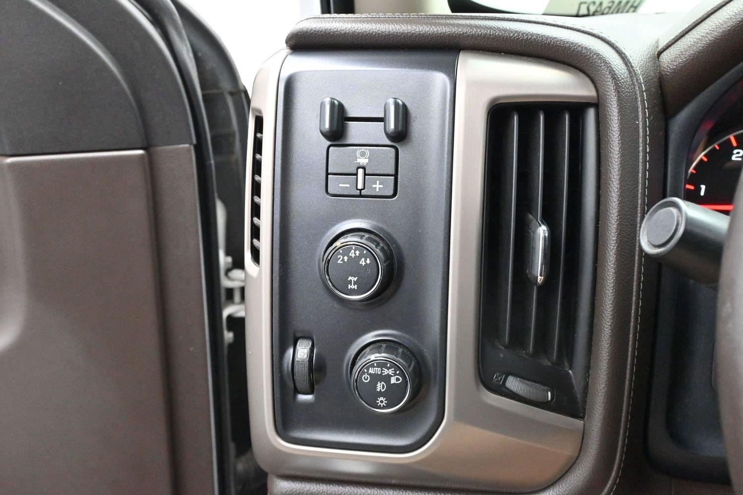 Used 2016 Summit White GMC Denali image 30