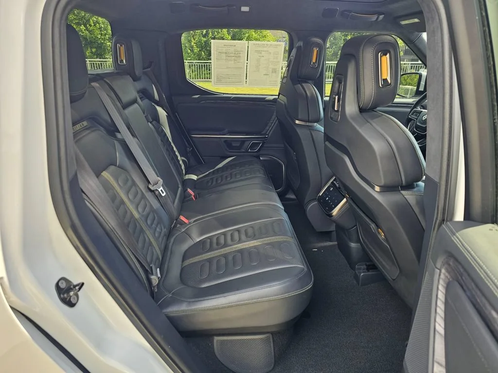 Used 2022  RIVIAN Adventure Package image 12