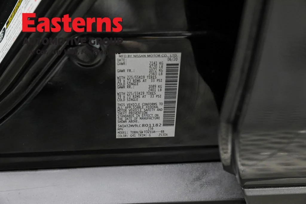 Used 2020 Black Nissan SL image 39