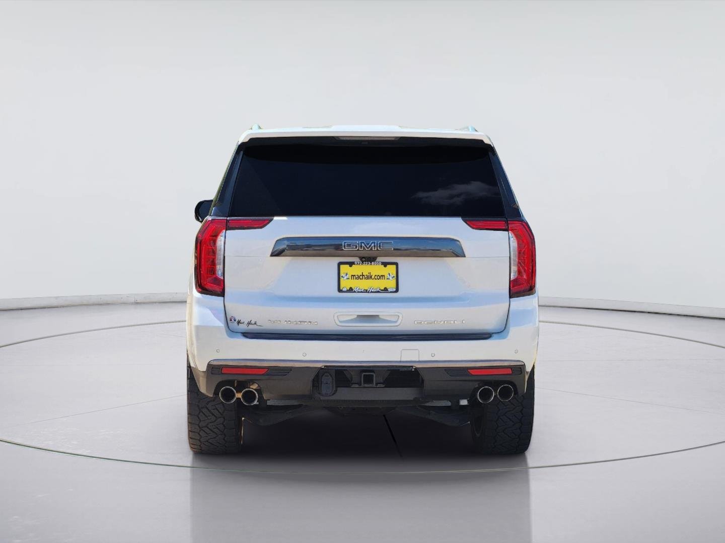 Used 2024 White Frost Tricoat GMC Denali Ultimate image 5