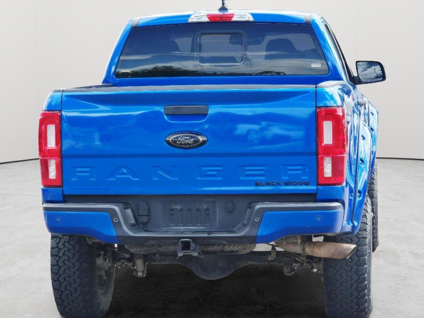 Used 2022 Velocity Blue Ford XLT image 5