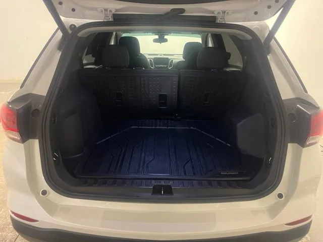 Used 2023 Iridescent Pearl Tricoat Chevrolet LT image 28