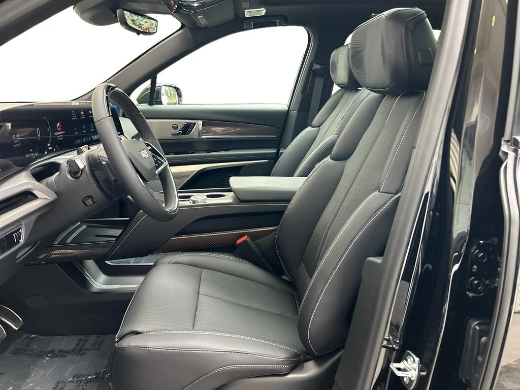 2026 Cadillac VISTIQ Luxury - Photo 7