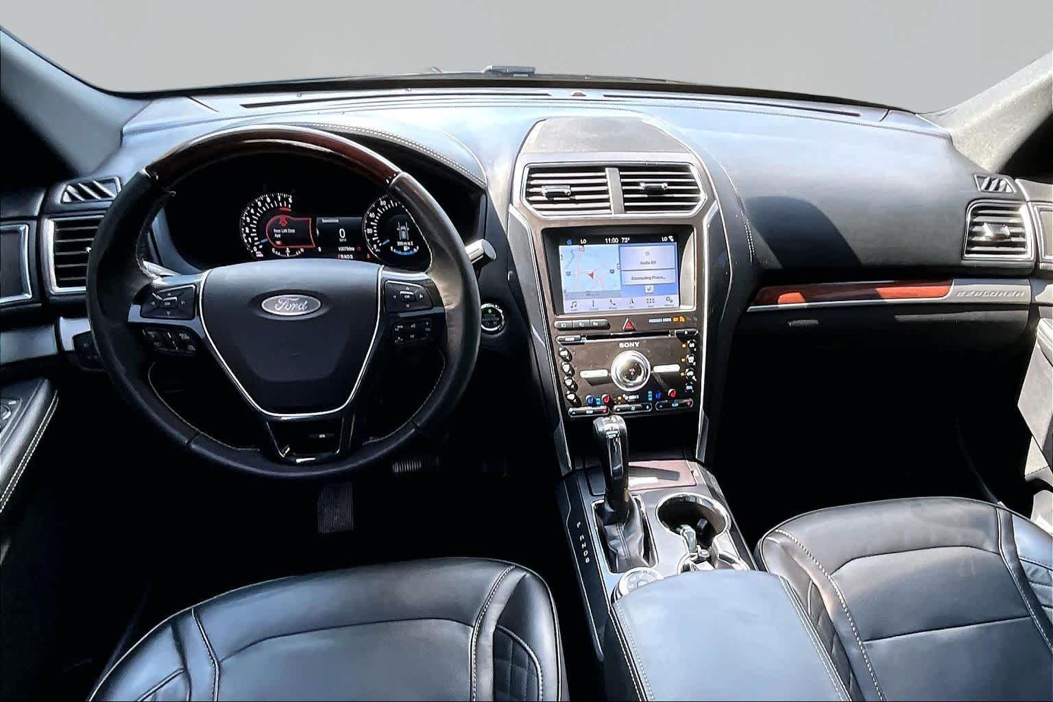 Used 2018 Magnetic Ford Platinum image 16