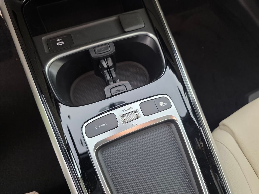 New 2026 Night Black Mercedes-Benz GLB 250 image 15