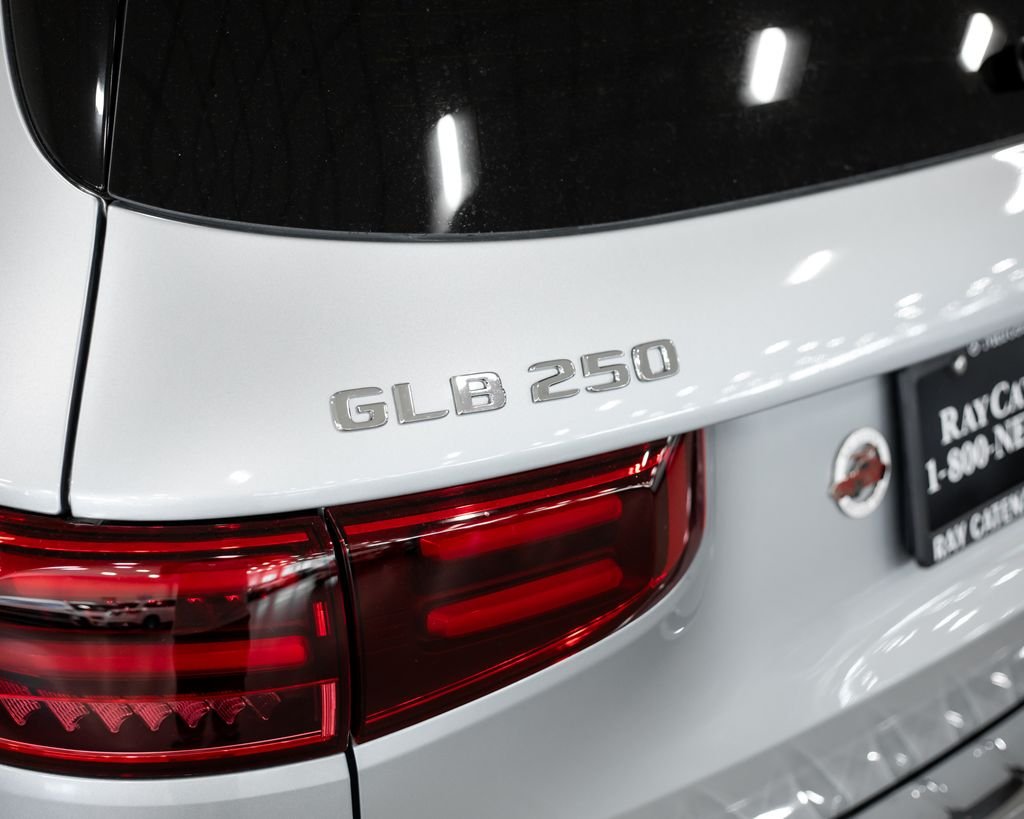New 2026 Cirrus Silver Metallic Mercedes-Benz GLB 250 image 10