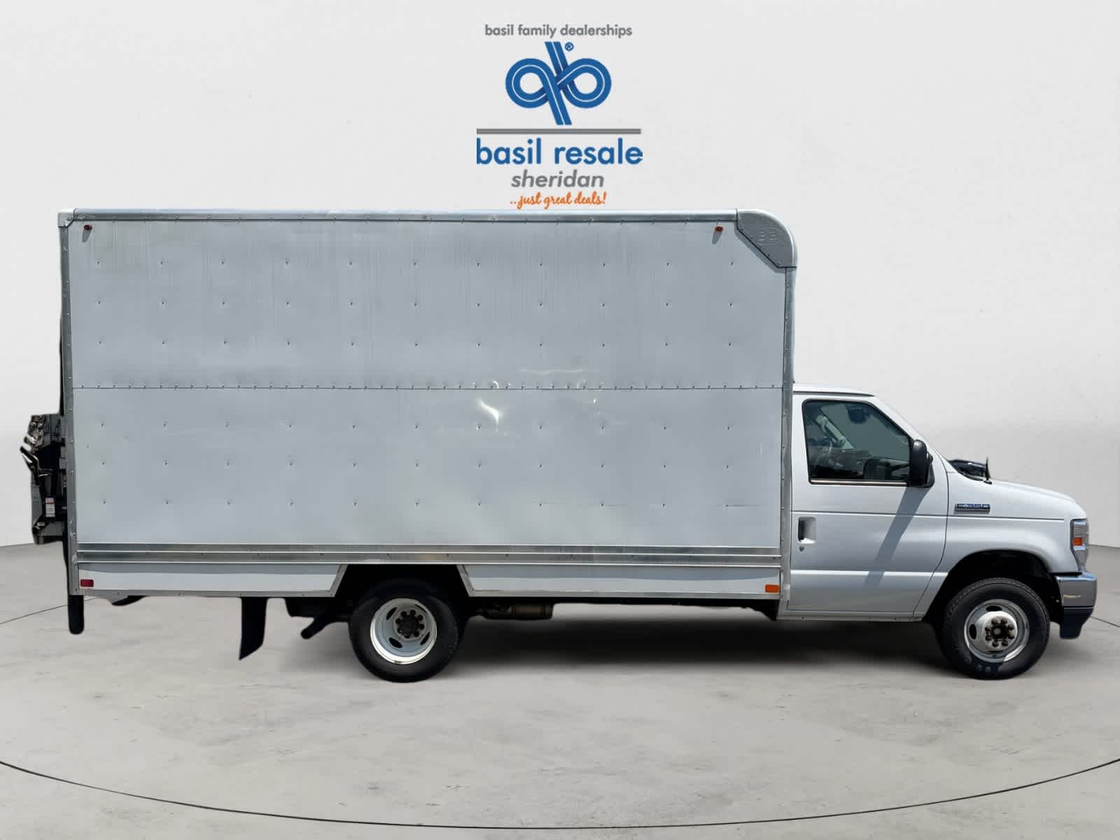 Used 2023 Oxford White Ford  image 7