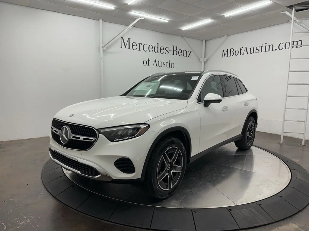 Used 2026 White Mercedes-Benz GLC 300 image 3