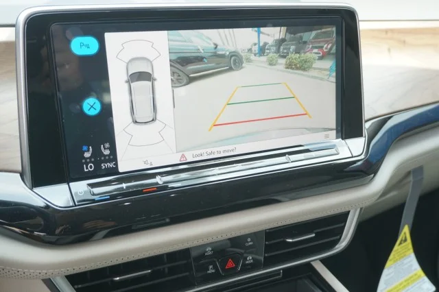 2024 Volkswagen Atlas SE w/Tech - Photo 29
