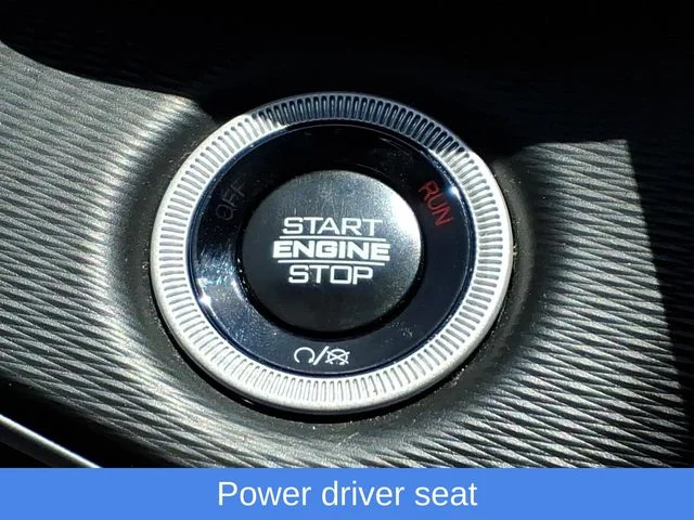 Used 2025 White Jeep Altitude image 10