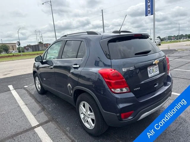 Used 2018 Storm Blue Metallic Chevrolet LT image 4