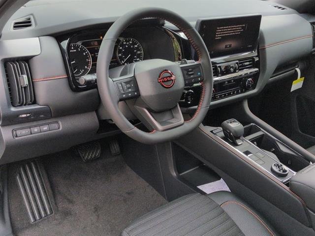 New 2026 Everest White Pearl TriCoat / Super Black Two-tone Nissan Rock Creek® image 5