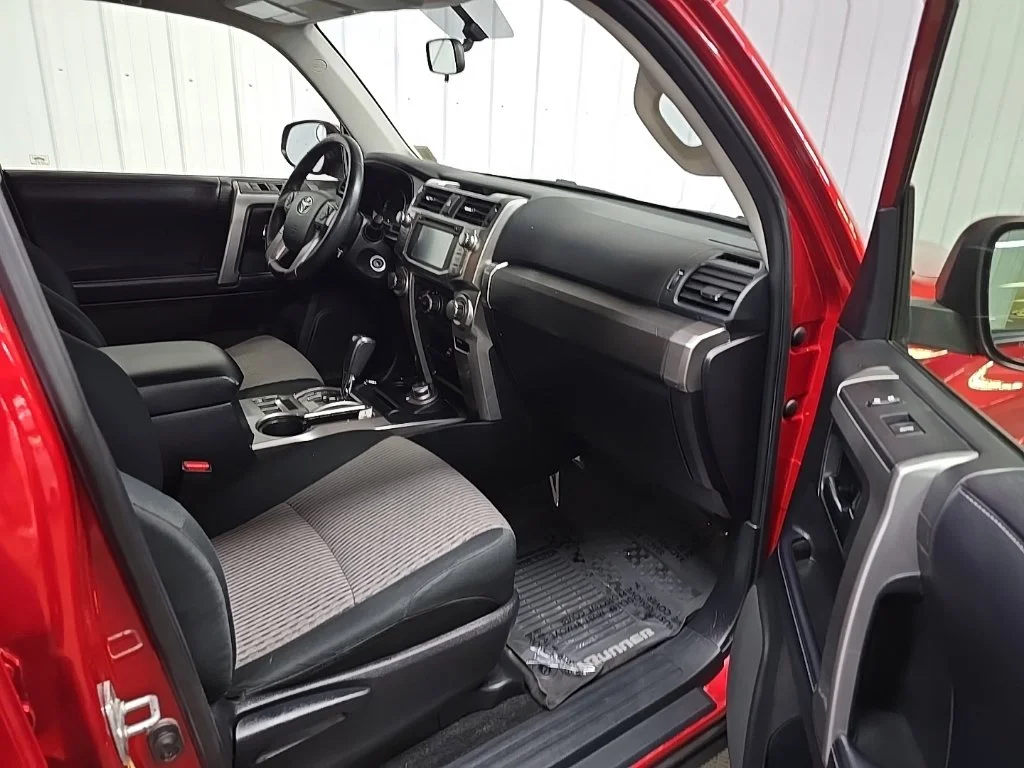 Used 2018 Red Toyota SR5 image 16