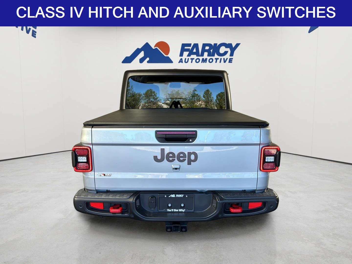 Used 2024 Silver Zynith Clearcoat Jeep Rubicon image 6