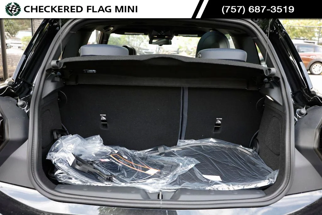 Used 2025 Midnight Black II MINI Signature image 25